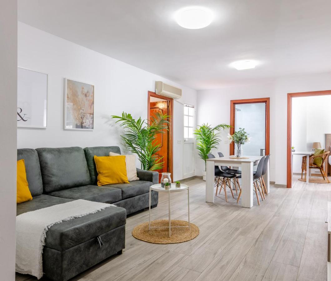 Wintowinrentals Your Home Steps From The Center Малага Екстериор снимка